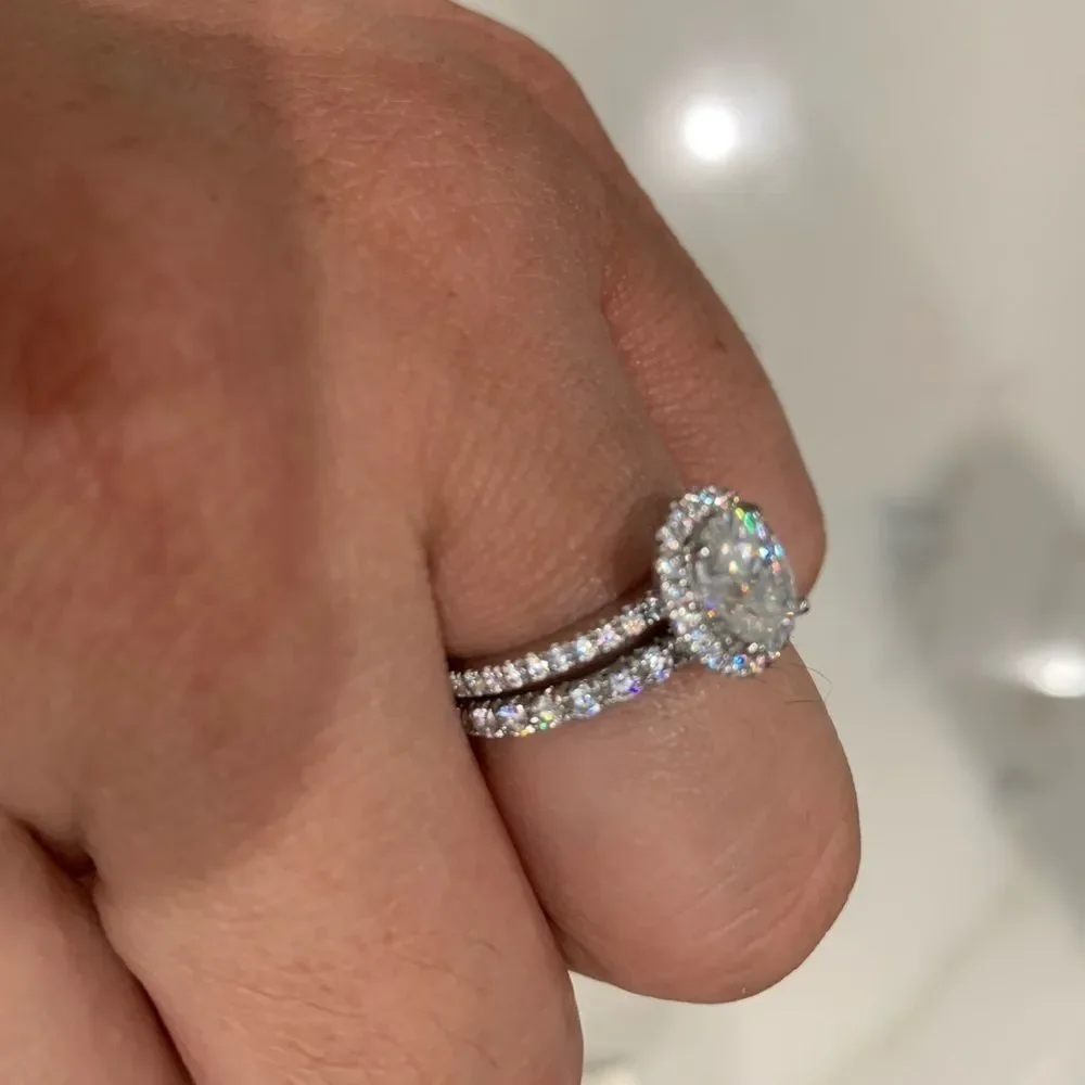 ♦️Rare oval halo diamond bridal ring♦️